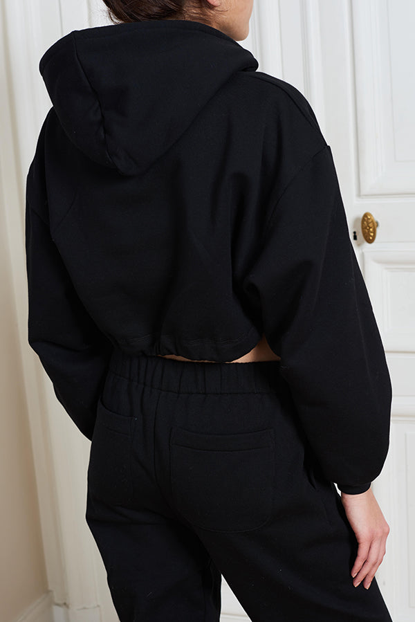 CROPPED LOGO HOODIE IN BLACK